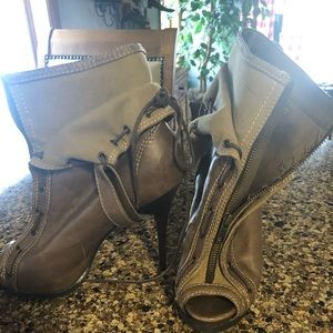 Aldo Gorgeous gorgeous heeled bootie. Worn twice